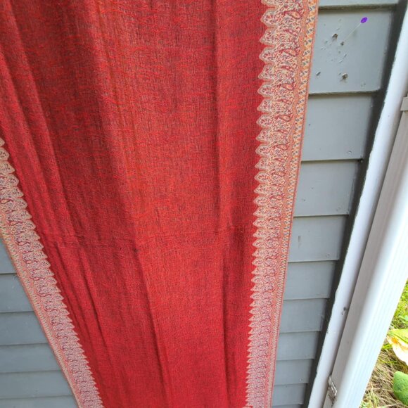Red Gold Reversible Pashmina in Red and Gold - Picture 6 of 15